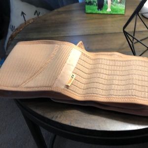 Pregnancy belly band. Never worn